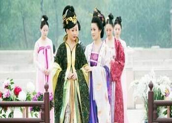 古装剧《凰图腾（宠战）》分集剧情介绍