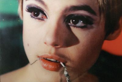 像Edie Sedgwick那样的眼线